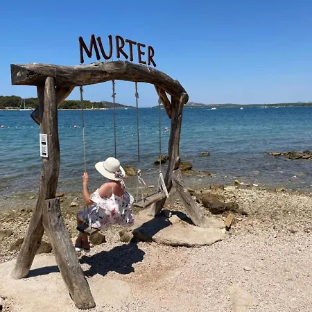 Tamaris Lägenhet Murter